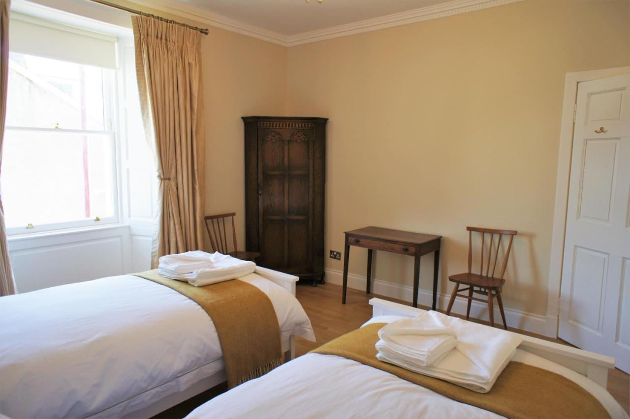 136 West Princes Street Хелънсбърг Екстериор снимка