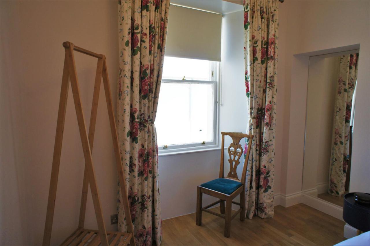 136 West Princes Street Хелънсбърг Екстериор снимка
